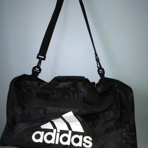 Adidas Duffel Bag Gym Sport Shoulder Trainer Bag 19"X11"X11" - Picture 1 of 6